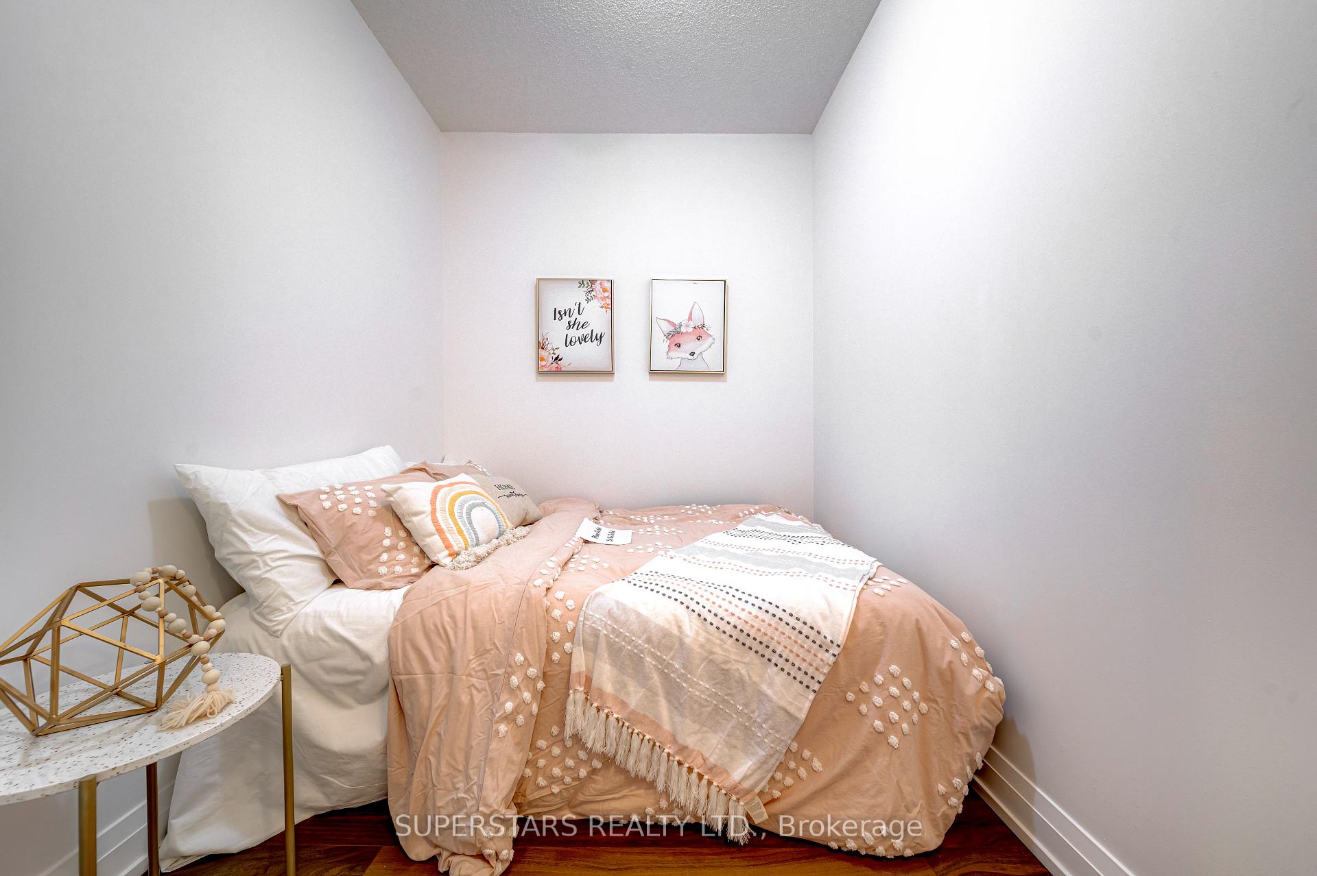 Photo 4 of Unit 811, 7167 Yonge Street, Markham, Thornhill — HOMEH