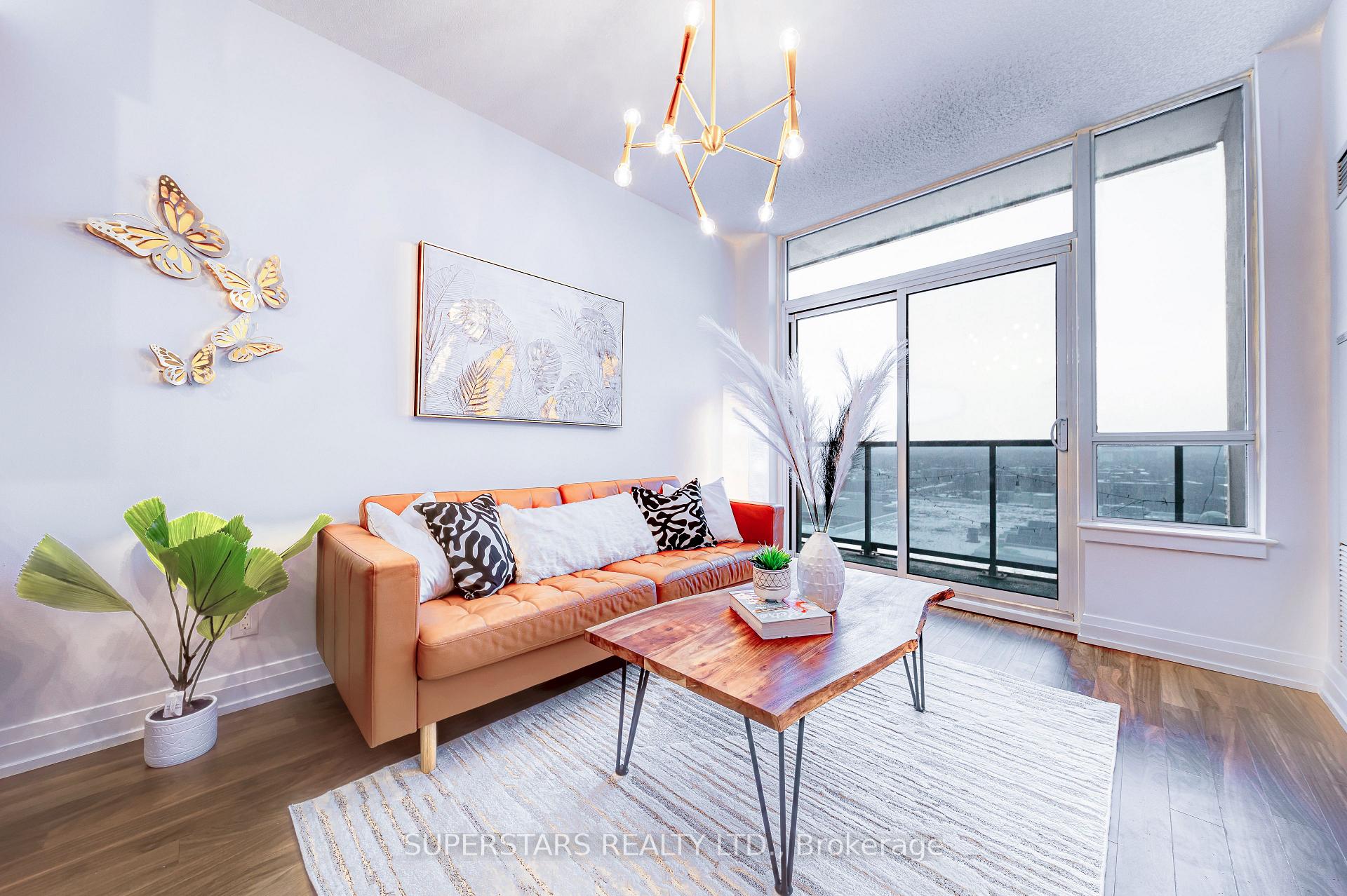 Photo 12 of Unit 811, 7167 Yonge Street, Markham, Thornhill — HOMEH