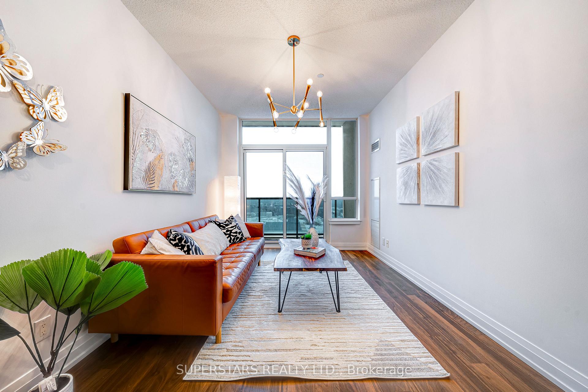 Photo 14 of Unit 811, 7167 Yonge Street, Markham, Thornhill — HOMEH