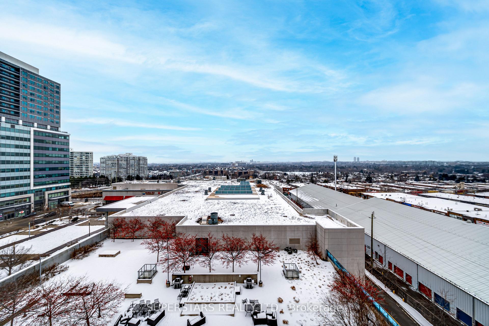 Photo 19 of Unit 811, 7167 Yonge Street, Markham, Thornhill — HOMEH