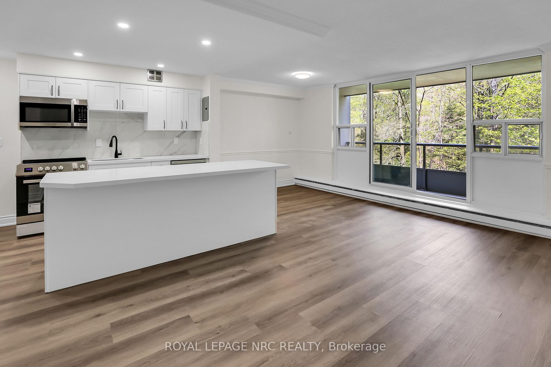 Photo 8 of Unit 303, 1968 Main Street W, Hamilton, Ainslie Wood — HOMEH