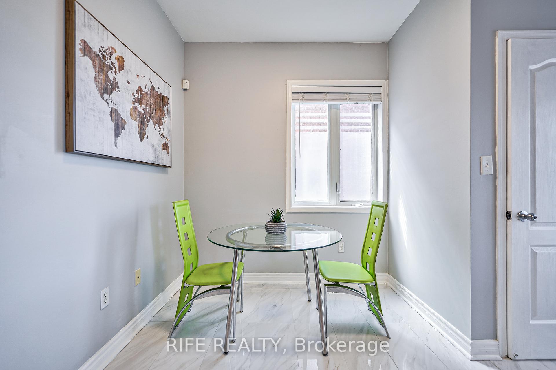 Photo 2 of 178 Town Centre Boulevard, Markham, Unionville — HOMEH