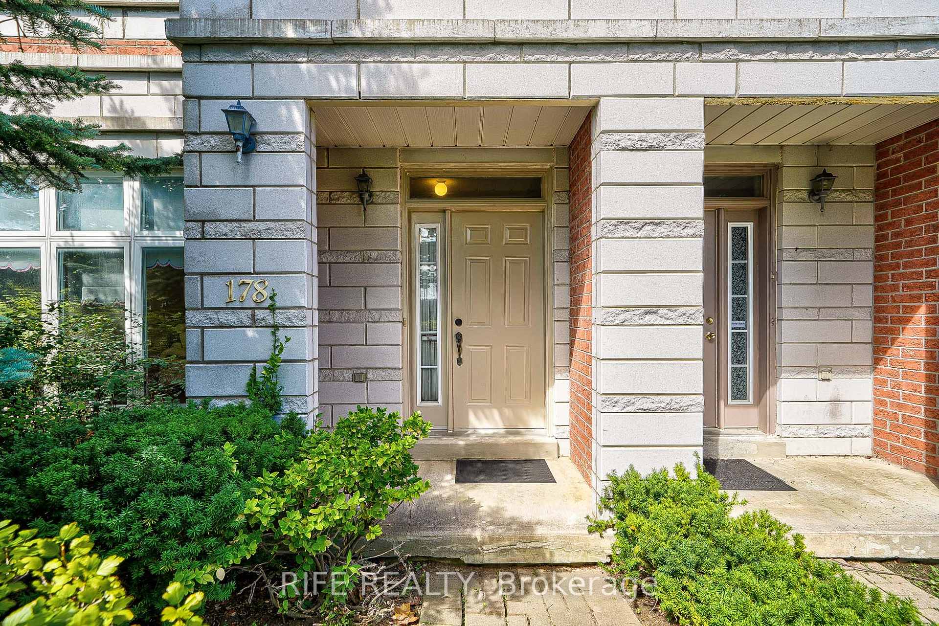 Photo 16 of 178 Town Centre Boulevard, Markham, Unionville — HOMEH