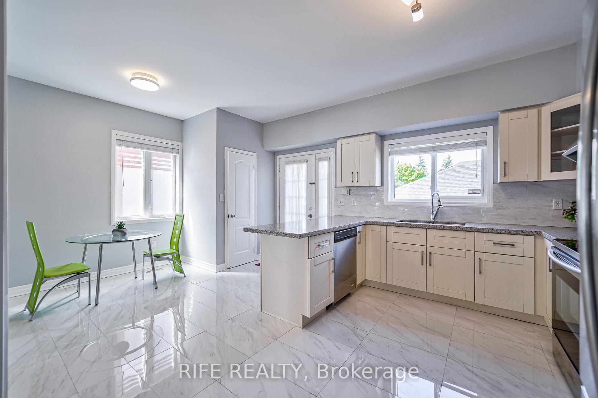 Photo 32 of 178 Town Centre Boulevard, Markham, Unionville — HOMEH