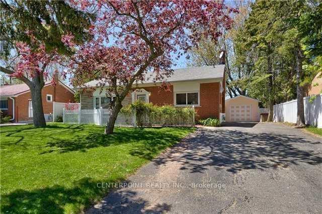 Front of 287 Kent Crescent