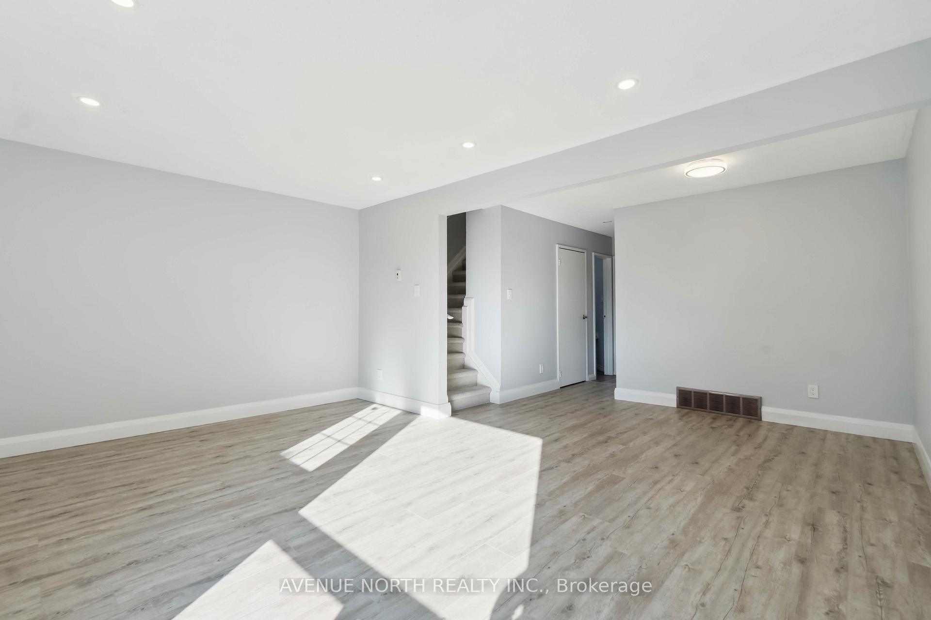Photo 7 of Unit 7, 3089 Quail Drive, Ottawa, Sawmill Creek/Timbermill — HOMEH