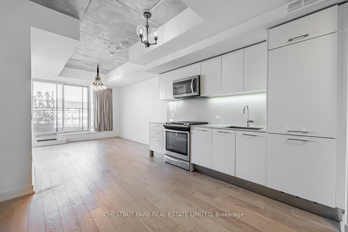 Photo 4 of Unit 605, 665 Kingston Road, Toronto, The Beaches — HOMEH
