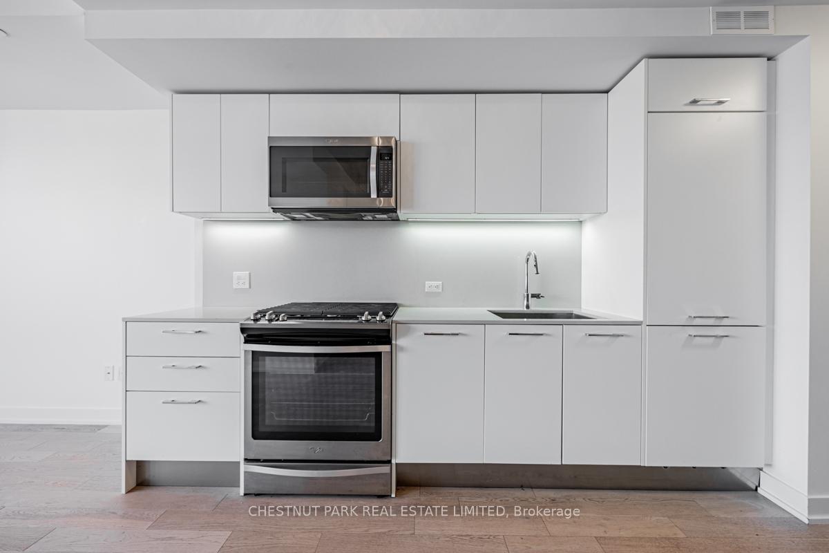 Photo 5 of Unit 605, 665 Kingston Road, Toronto, The Beaches — HOMEH