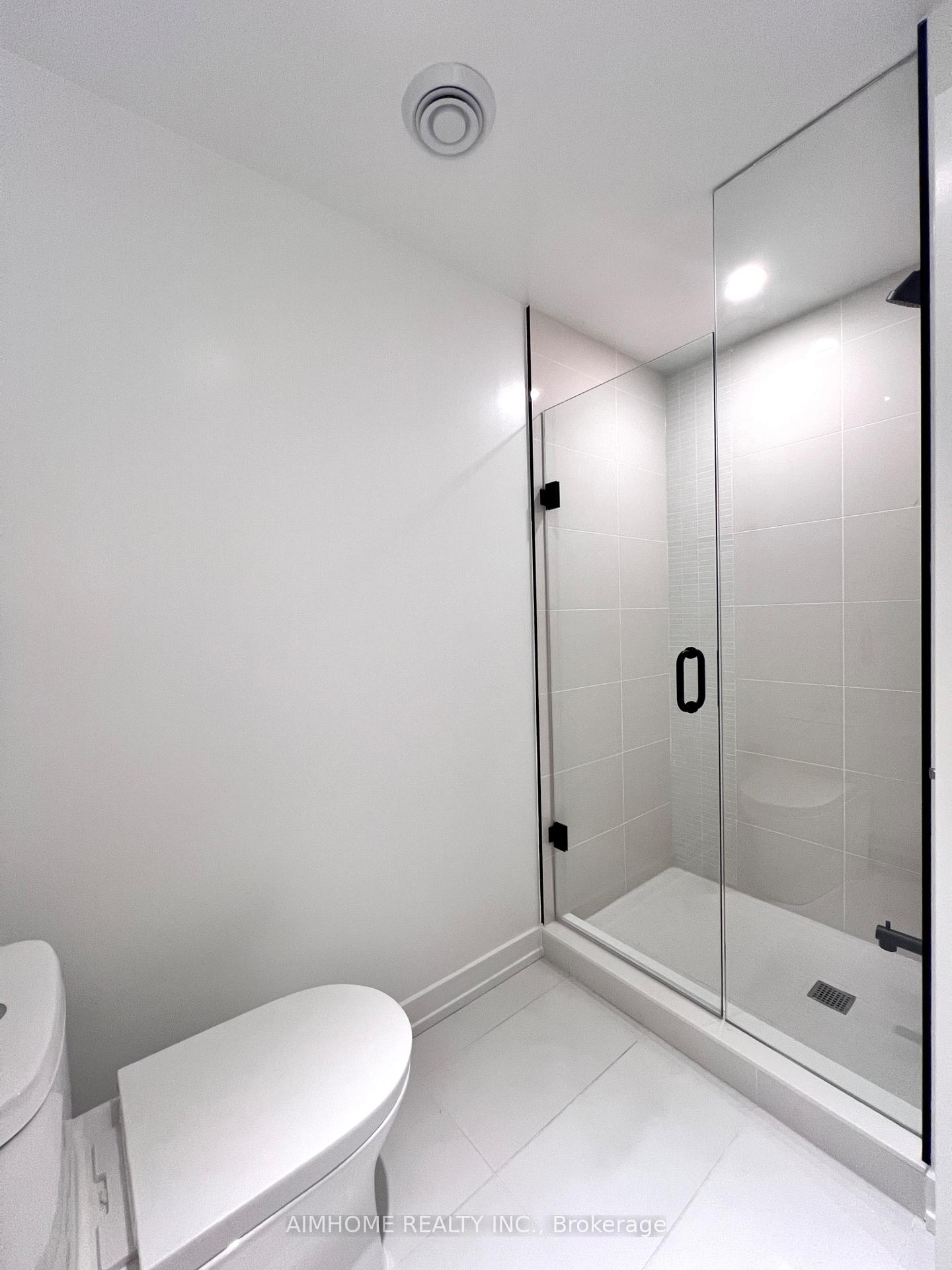 Photo 7 of Unit 617, 117 Broadway Avenue, Toronto, Mount Pleasant West — HOMEH