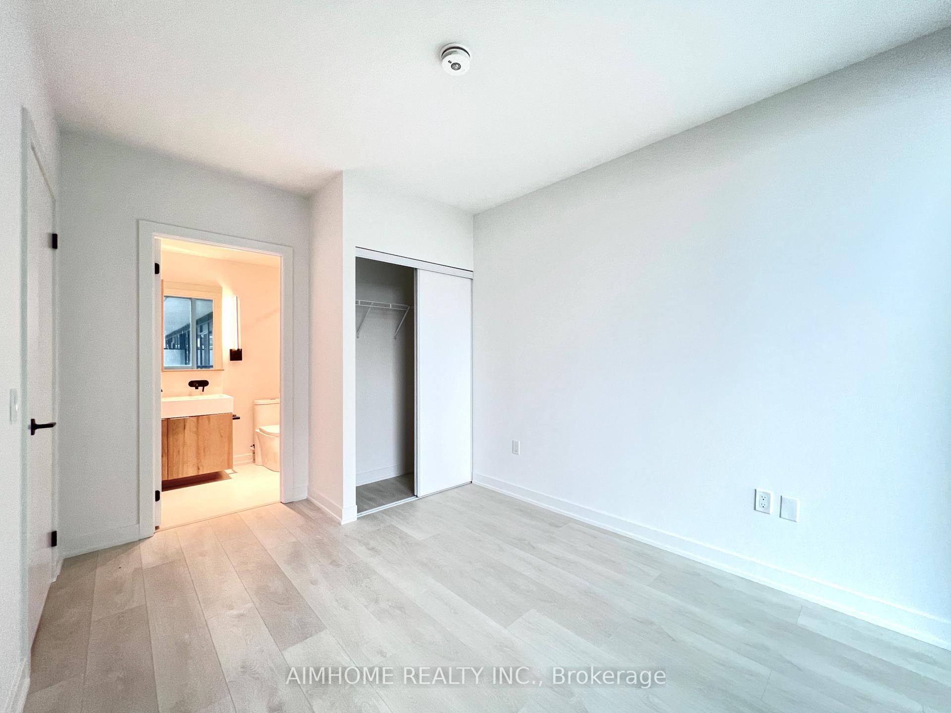 Photo 8 of Unit 617, 117 Broadway Avenue, Toronto, Mount Pleasant West — HOMEH