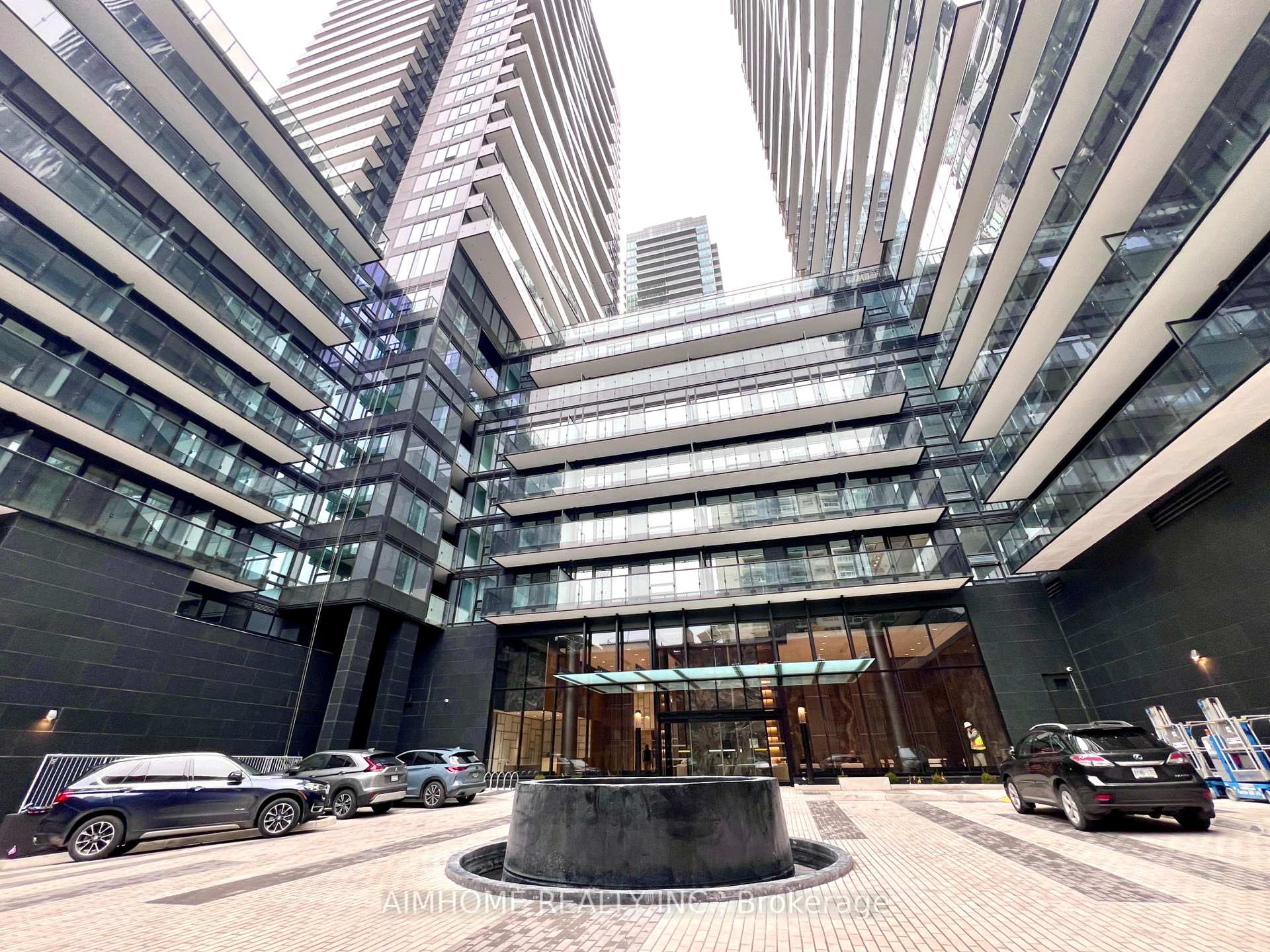 Photo 14 of Unit 617, 117 Broadway Avenue, Toronto, Mount Pleasant West — HOMEH