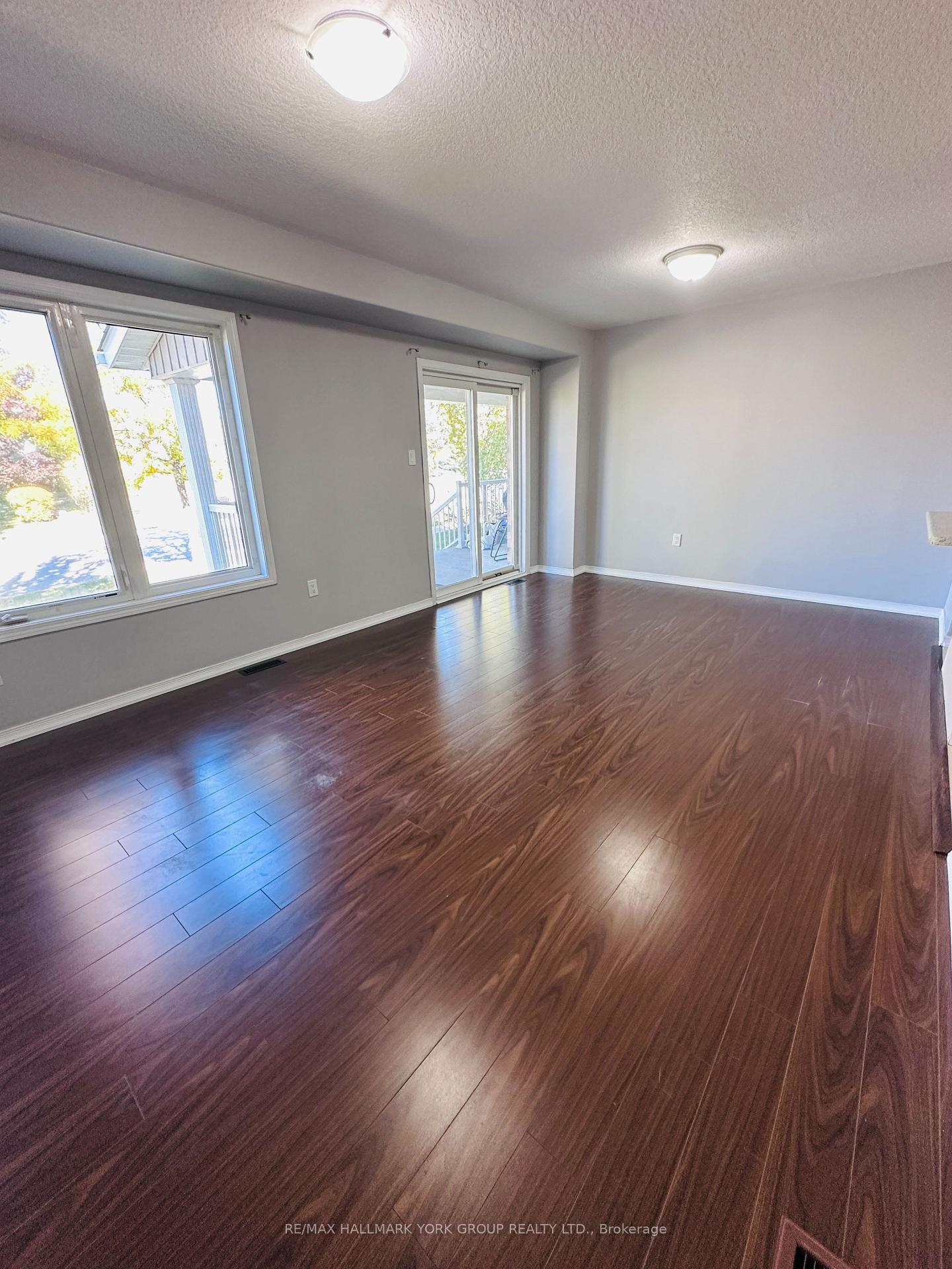 Photo 10 of Unit 9, 75 Prince William Way, Barrie, Innis-Shore — HOMEH
