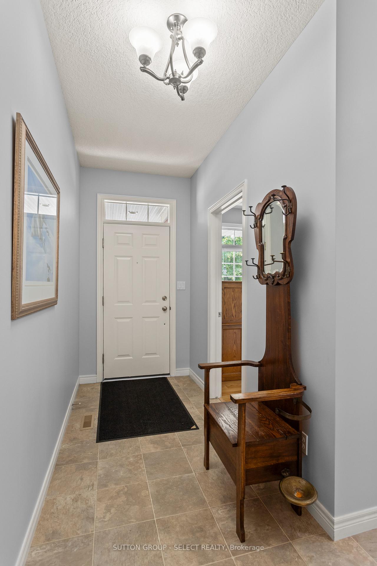 Photo 6 of Unit 7, 101 Southgate Parkway, St. Thomas — HOMEH