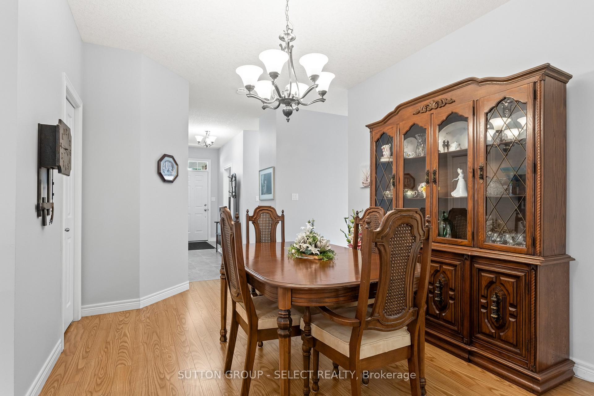 Photo 7 of Unit 7, 101 Southgate Parkway, St. Thomas — HOMEH