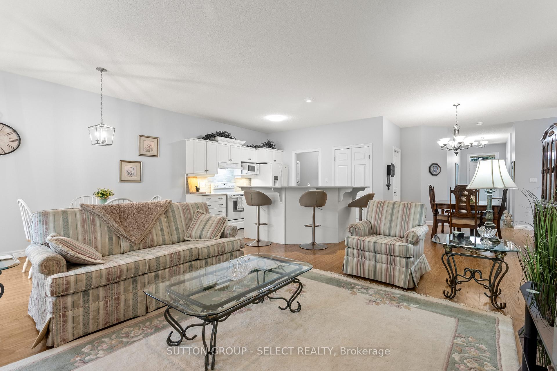 Photo 11 of Unit 7, 101 Southgate Parkway, St. Thomas — HOMEH