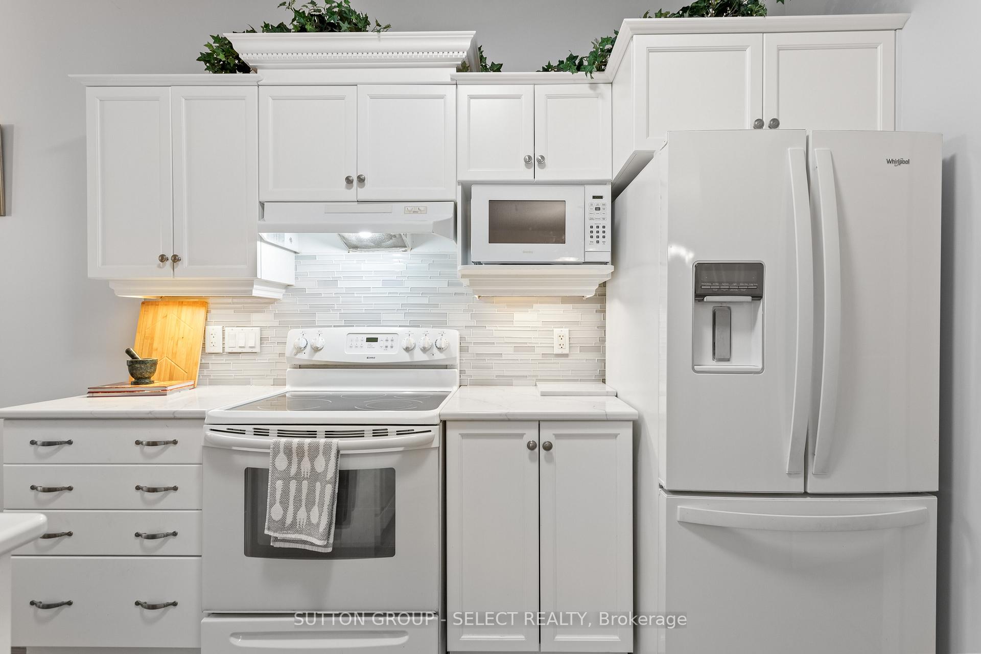 Photo 14 of Unit 7, 101 Southgate Parkway, St. Thomas — HOMEH