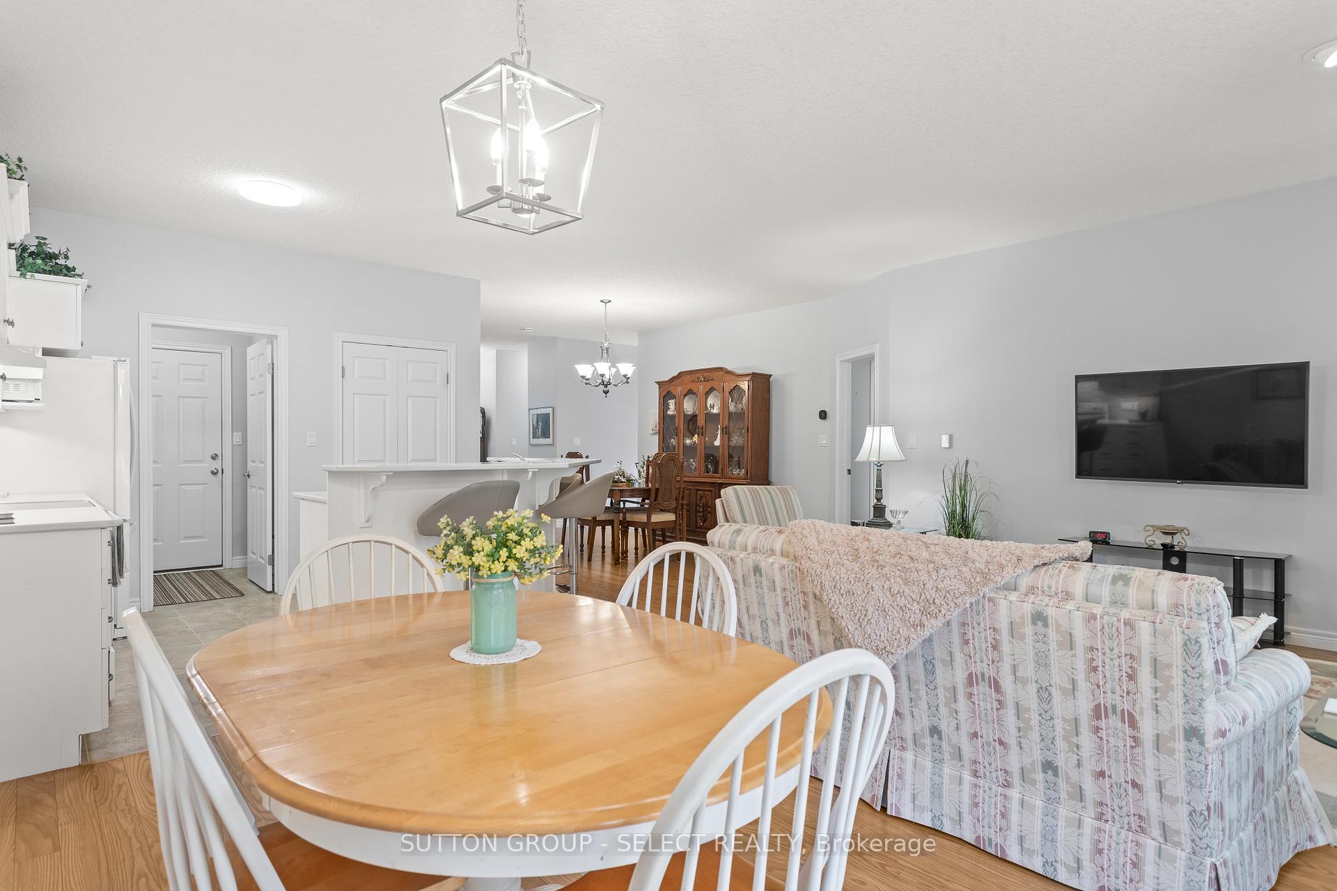 Photo 19 of Unit 7, 101 Southgate Parkway, St. Thomas — HOMEH