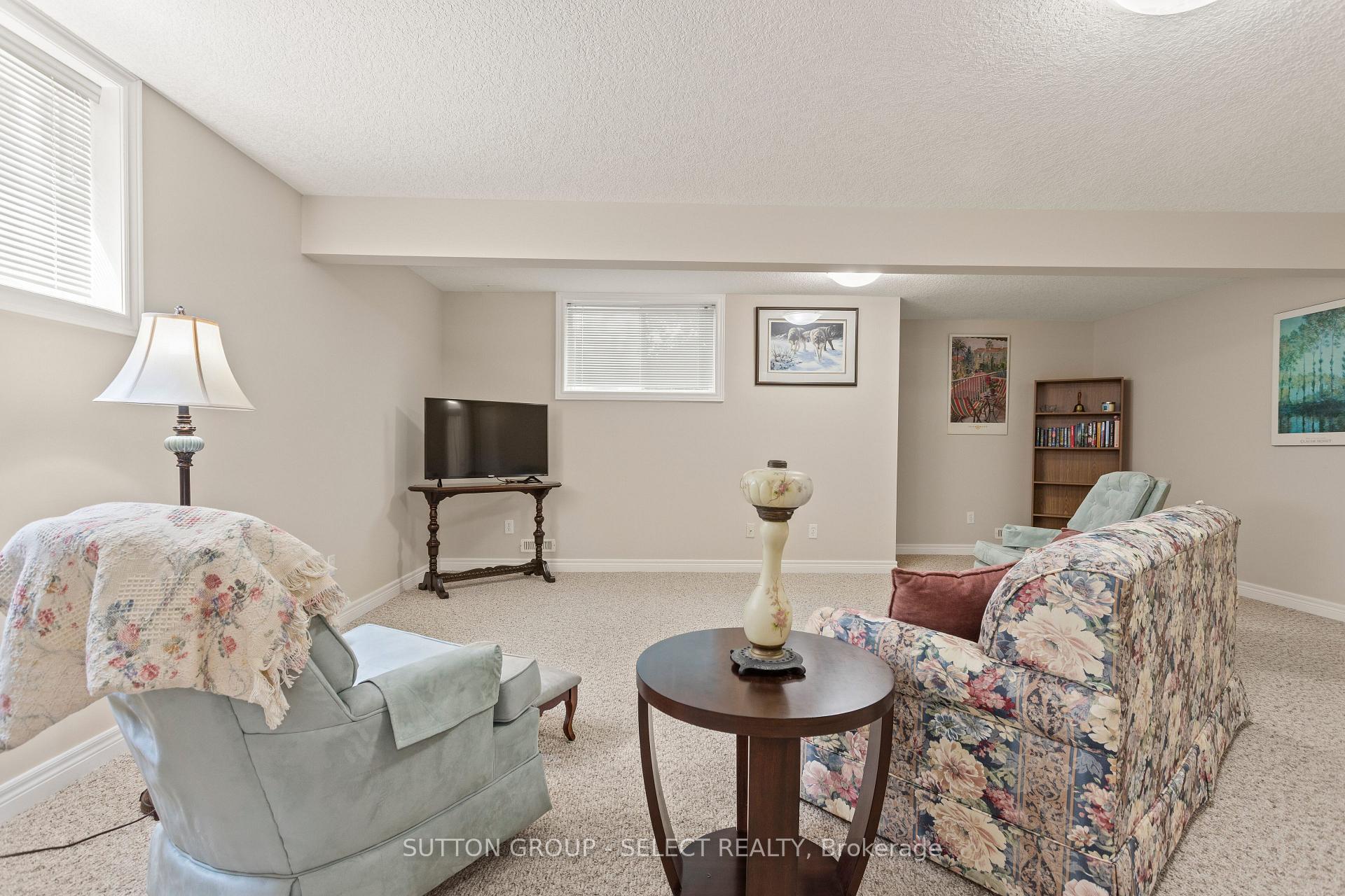 Photo 34 of Unit 7, 101 Southgate Parkway, St. Thomas — HOMEH