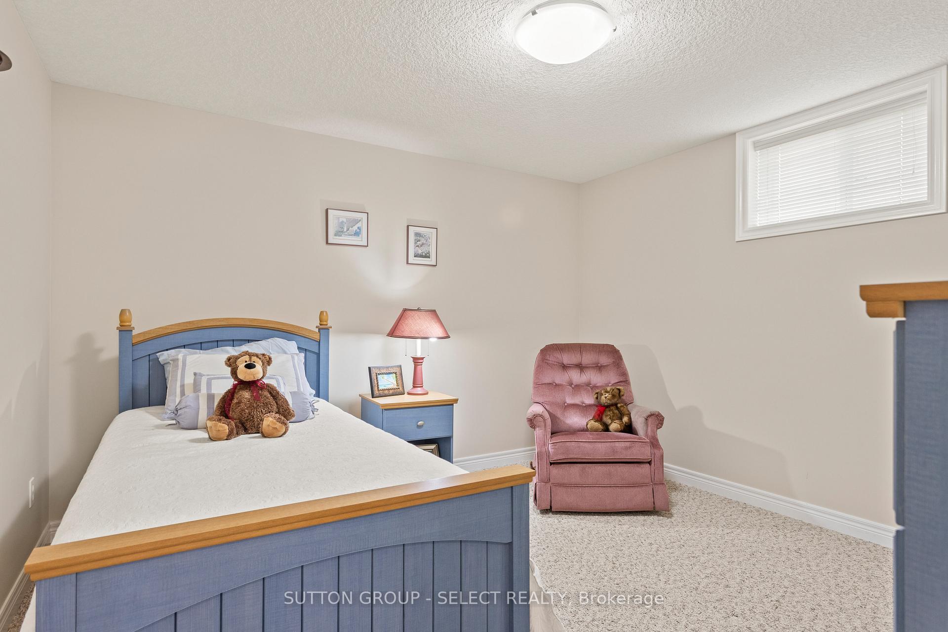 Photo 36 of Unit 7, 101 Southgate Parkway, St. Thomas — HOMEH