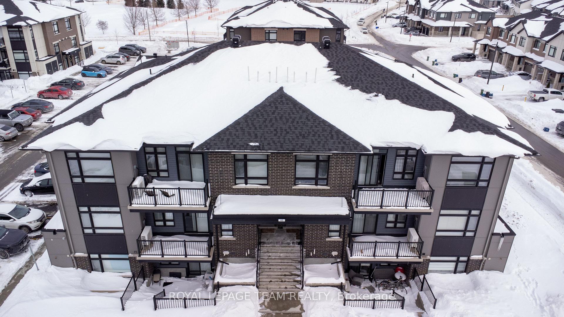 Front of Unit H, 45 Overberg Way