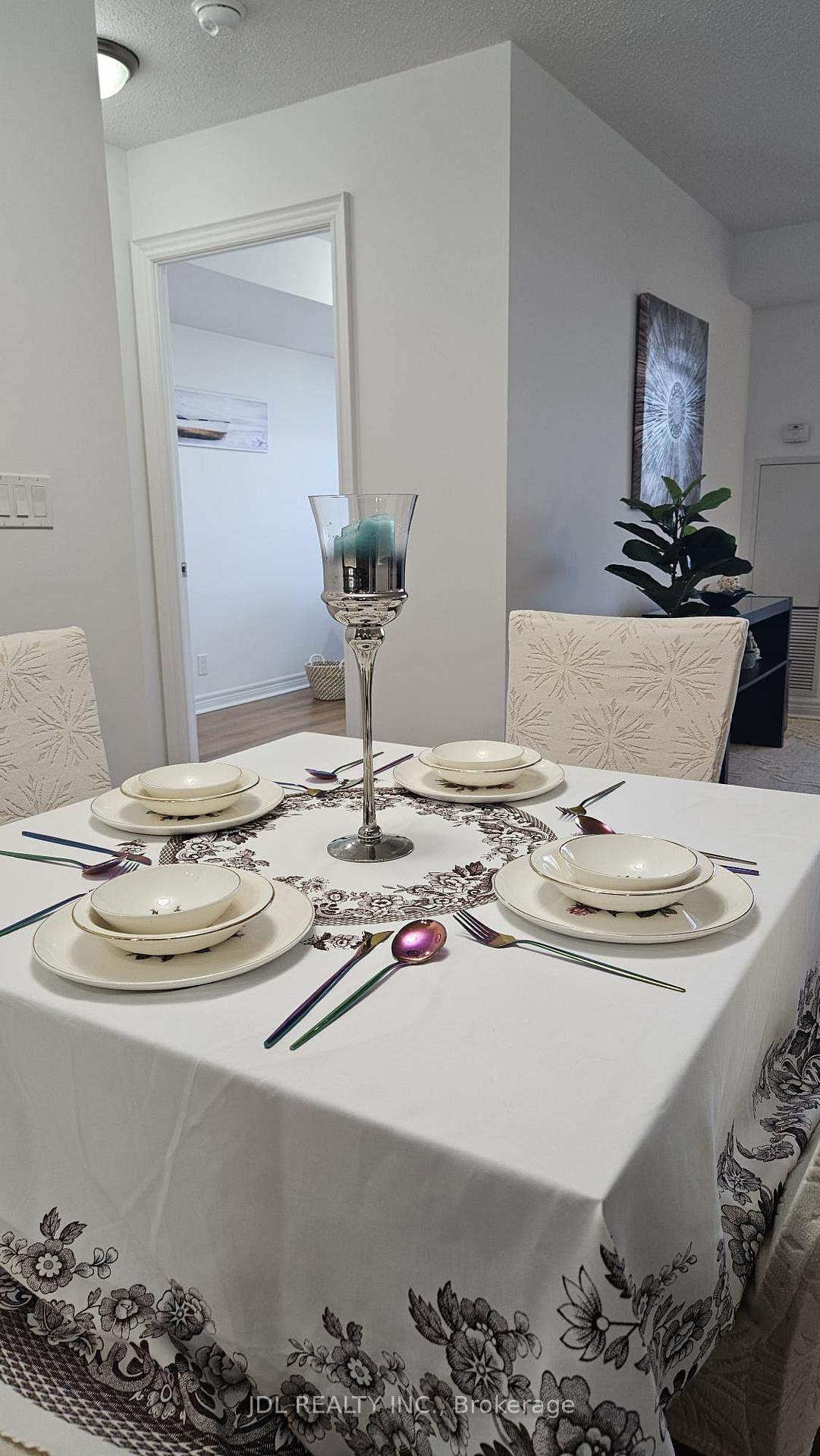 Photo 7 of Unit 718, 33 Cox Boulevard, Markham, Unionville — HOMEH
