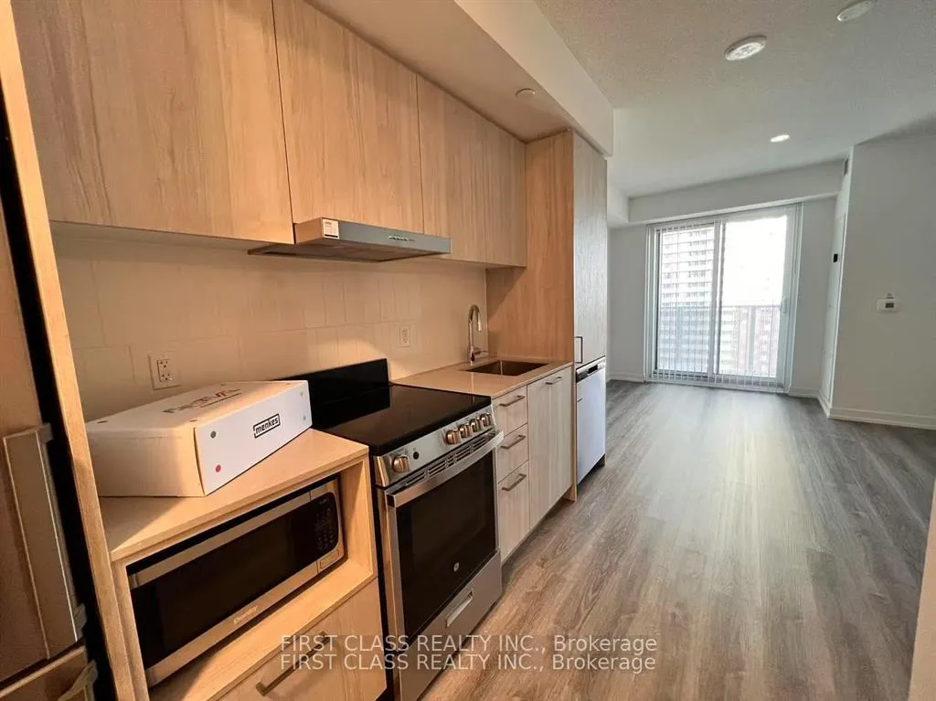 Photo 1 of Unit 1802, 195 Commerce Street, Vaughan, Vaughan Corporate Centre — HOMEH