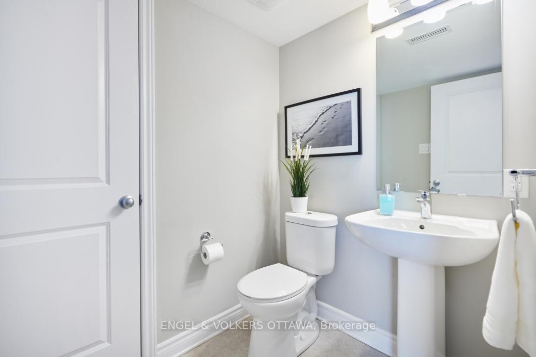 Photo 19 of 203 Infusion Private, Ottawa, Barrhaven - Strandherd — HOMEH