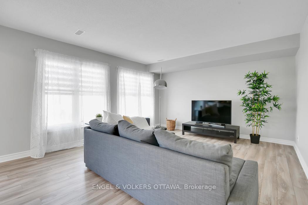 Photo 25 of 203 Infusion Private, Ottawa, Barrhaven - Strandherd — HOMEH