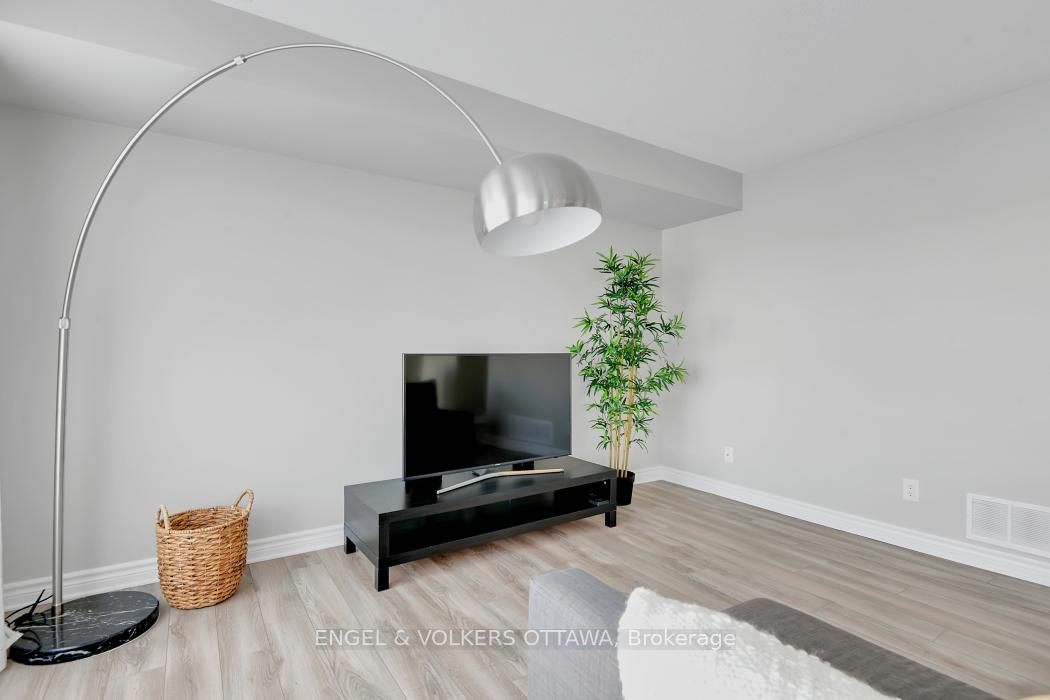 Photo 26 of 203 Infusion Private, Ottawa, Barrhaven - Strandherd — HOMEH