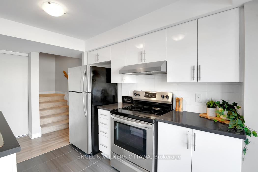 Photo 34 of 203 Infusion Private, Ottawa, Barrhaven - Strandherd — HOMEH