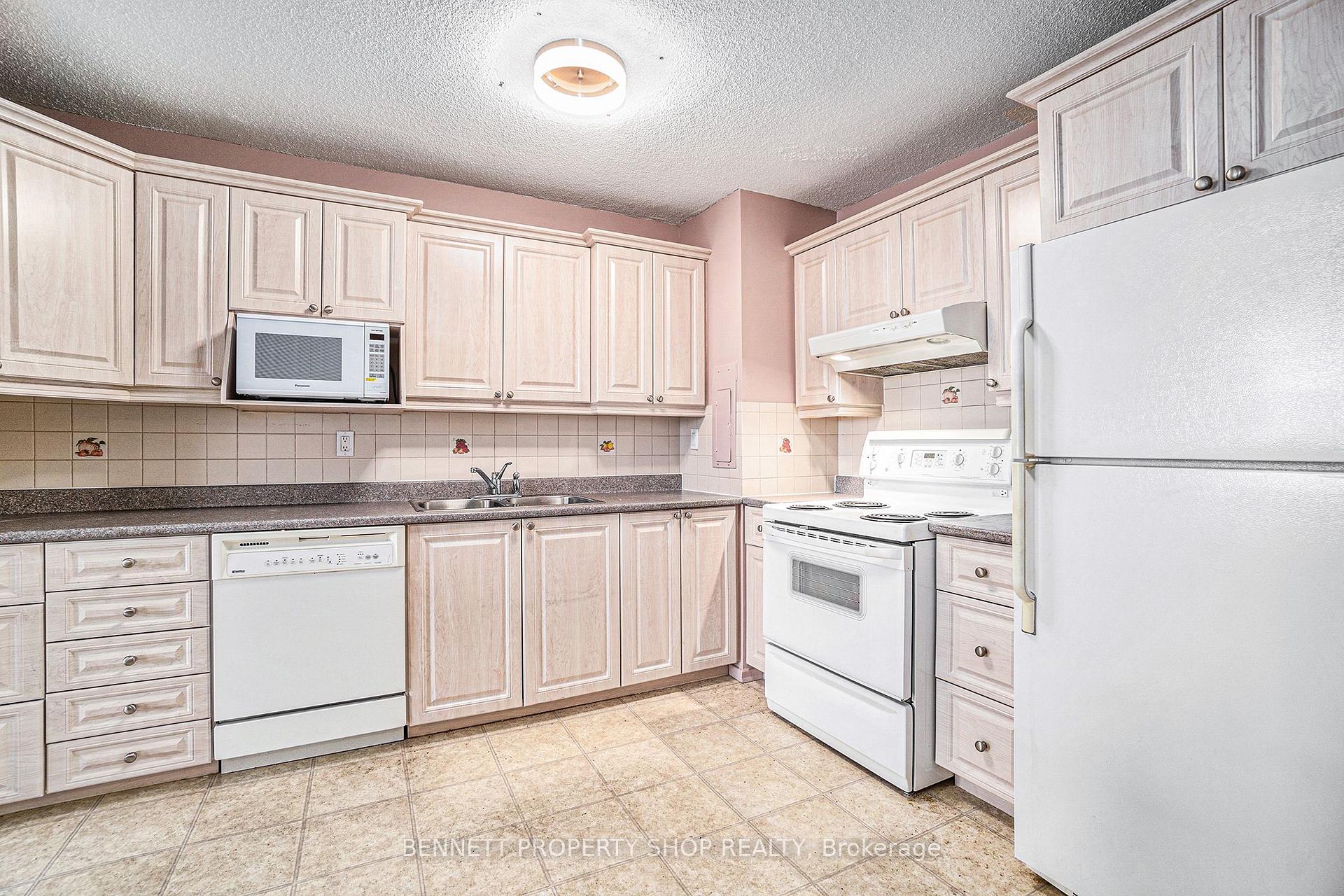Photo 7 of Unit 1015, 2951 Riverside Drive, Ottawa, Mooneys Bay/Riverside Park — HOMEH