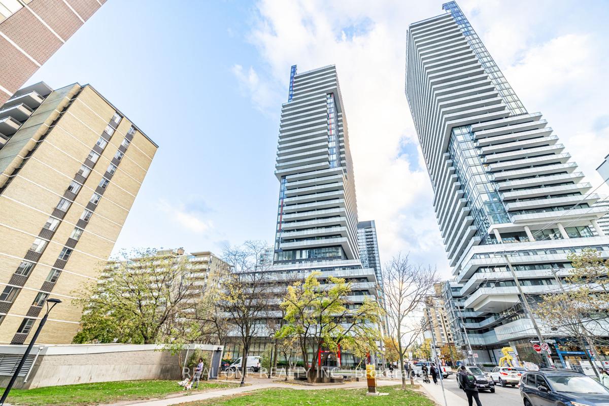 Photo 1 of Unit 2907, 185 Roehampton Avenue, Toronto, Mount Pleasant West — HOMEH