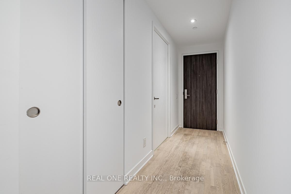 Photo 3 of Unit 2907, 185 Roehampton Avenue, Toronto, Mount Pleasant West — HOMEH