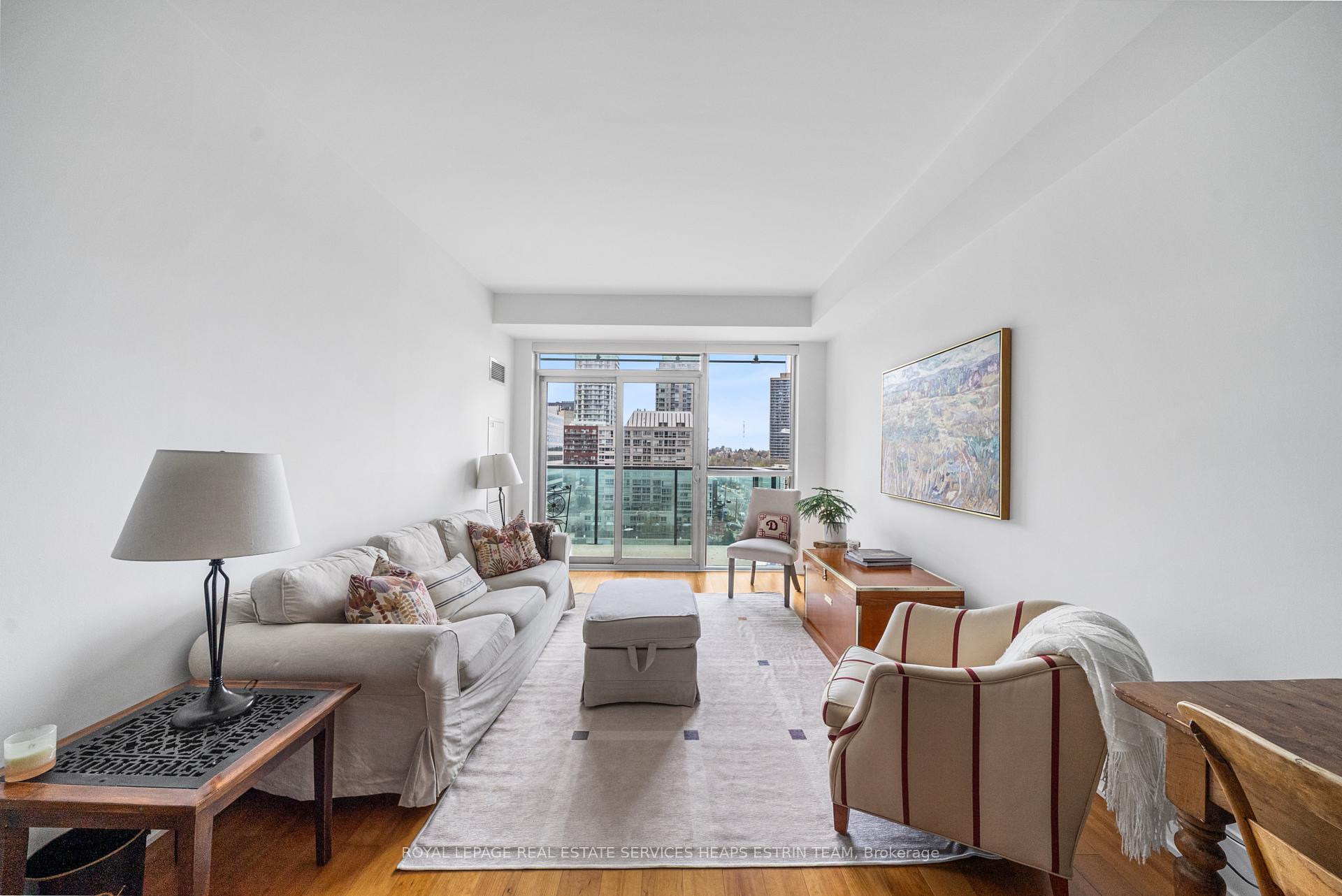 Photo 3 of Unit 801, 25 Broadway Avenue, Toronto, Mount Pleasant West — HOMEH