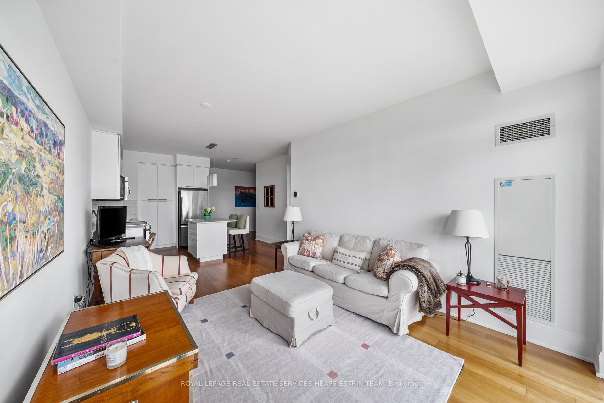 Photo 5 of Unit 801, 25 Broadway Avenue, Toronto, Mount Pleasant West — HOMEH