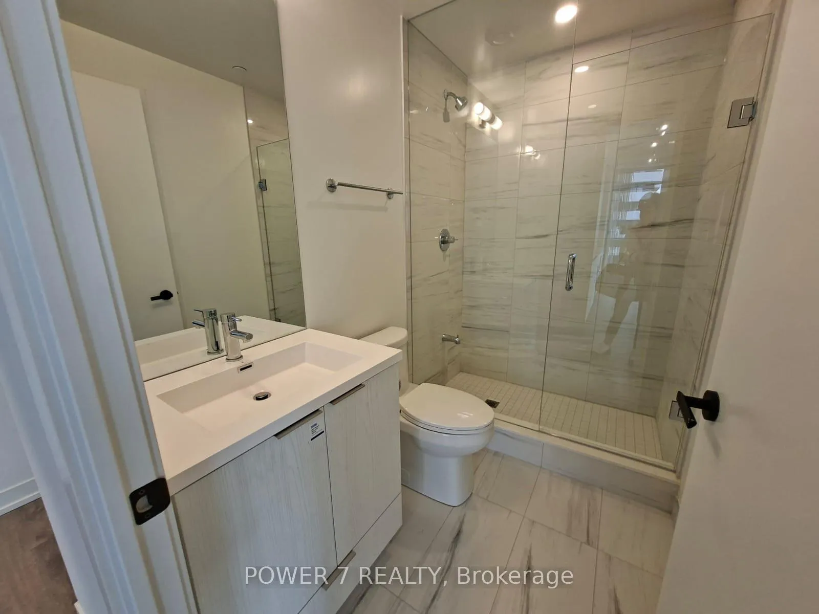 Photo 11 of Unit 4012, 8 Interchange Way, Vaughan, Vaughan Corporate Centre — HOMEH