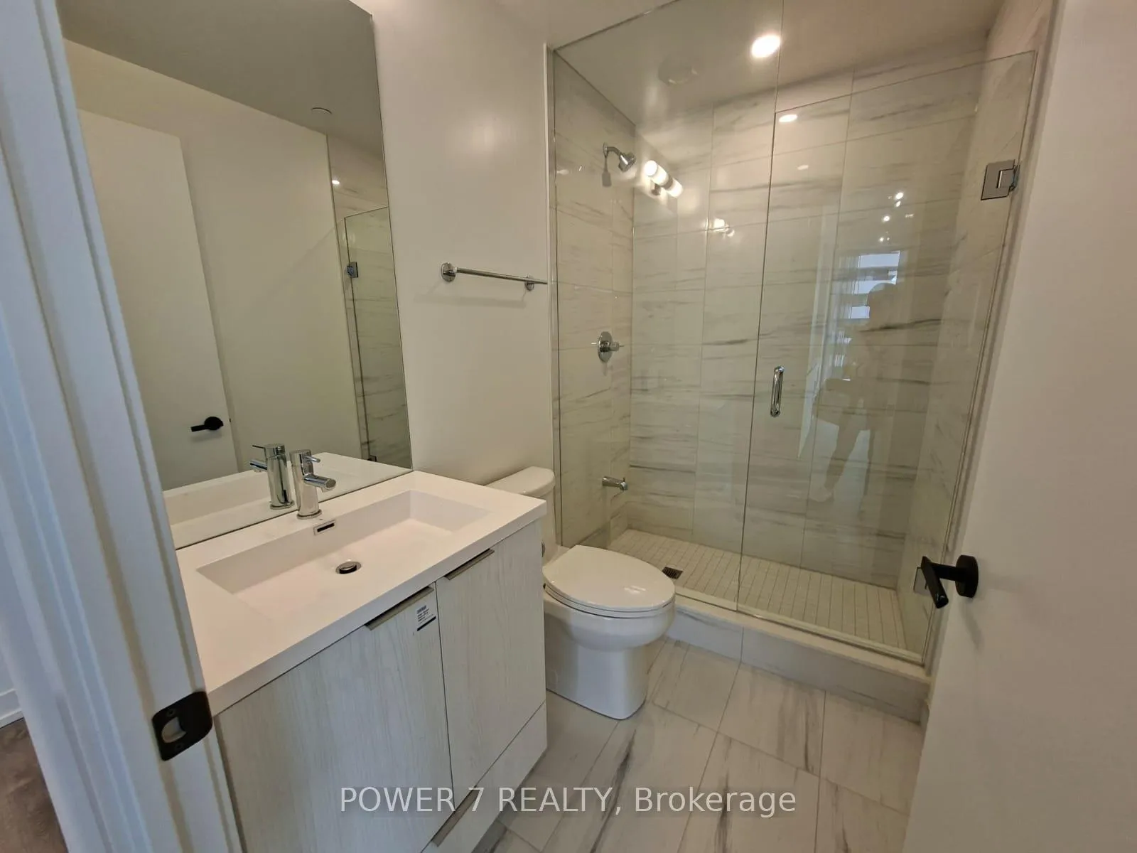 Photo 12 of Unit 4012, 8 Interchange Way, Vaughan, Vaughan Corporate Centre — HOMEH