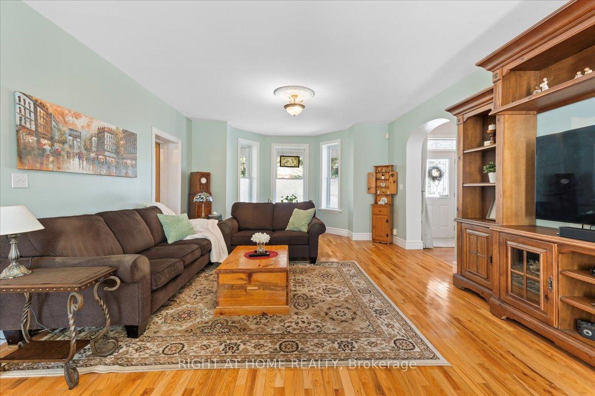 Photo 6 of 65 Donald Street, Belleville, Belleville Ward — HOMEH