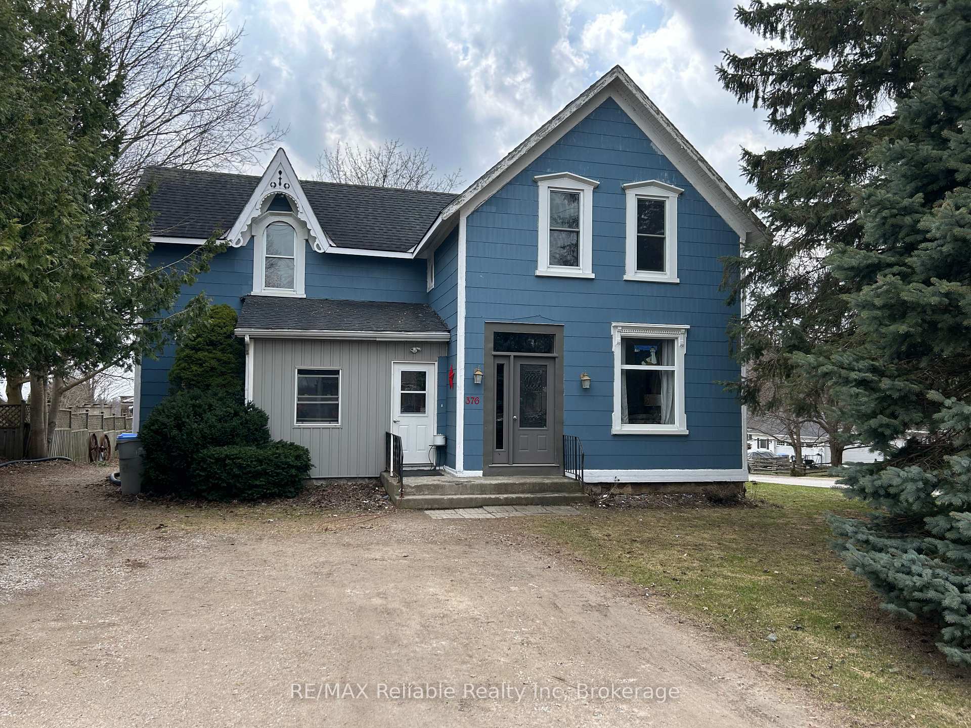 Photo 3 of 40323 Huron Road, Central Huron, Clinton — HOMEH