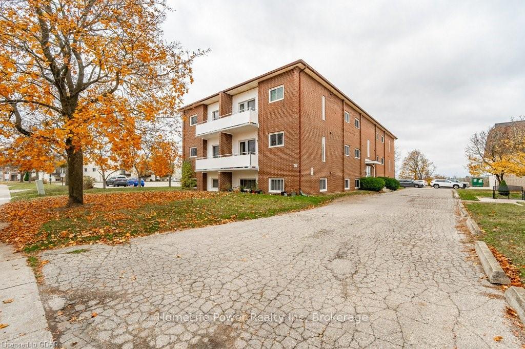 Photo 2 of Unit 302, 57 Conroy Crescent, Guelph, Dovercliffe Park/Old University — HOMEH