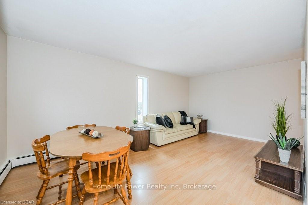 Photo 14 of Unit 302, 57 Conroy Crescent, Guelph, Dovercliffe Park/Old University — HOMEH