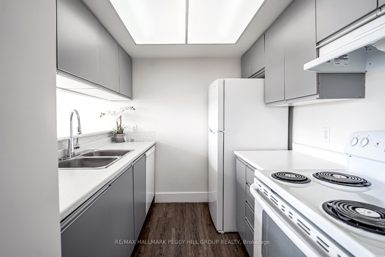 Photo 3 of Unit 701, 75 Ellen Street, Barrie, City Centre — HOMEH
