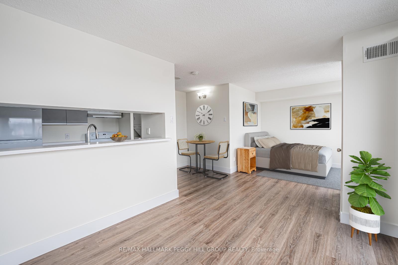 Photo 7 of Unit 701, 75 Ellen Street, Barrie, City Centre — HOMEH
