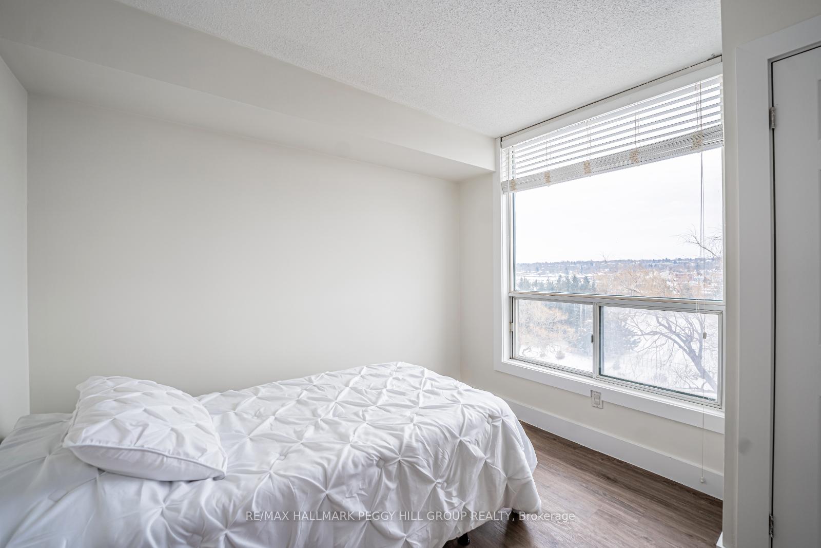 Photo 8 of Unit 701, 75 Ellen Street, Barrie, City Centre — HOMEH