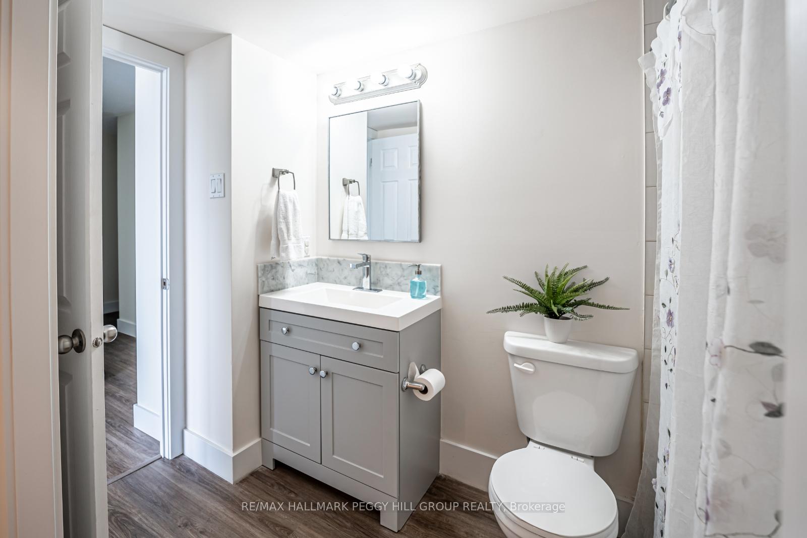 Photo 9 of Unit 701, 75 Ellen Street, Barrie, City Centre — HOMEH