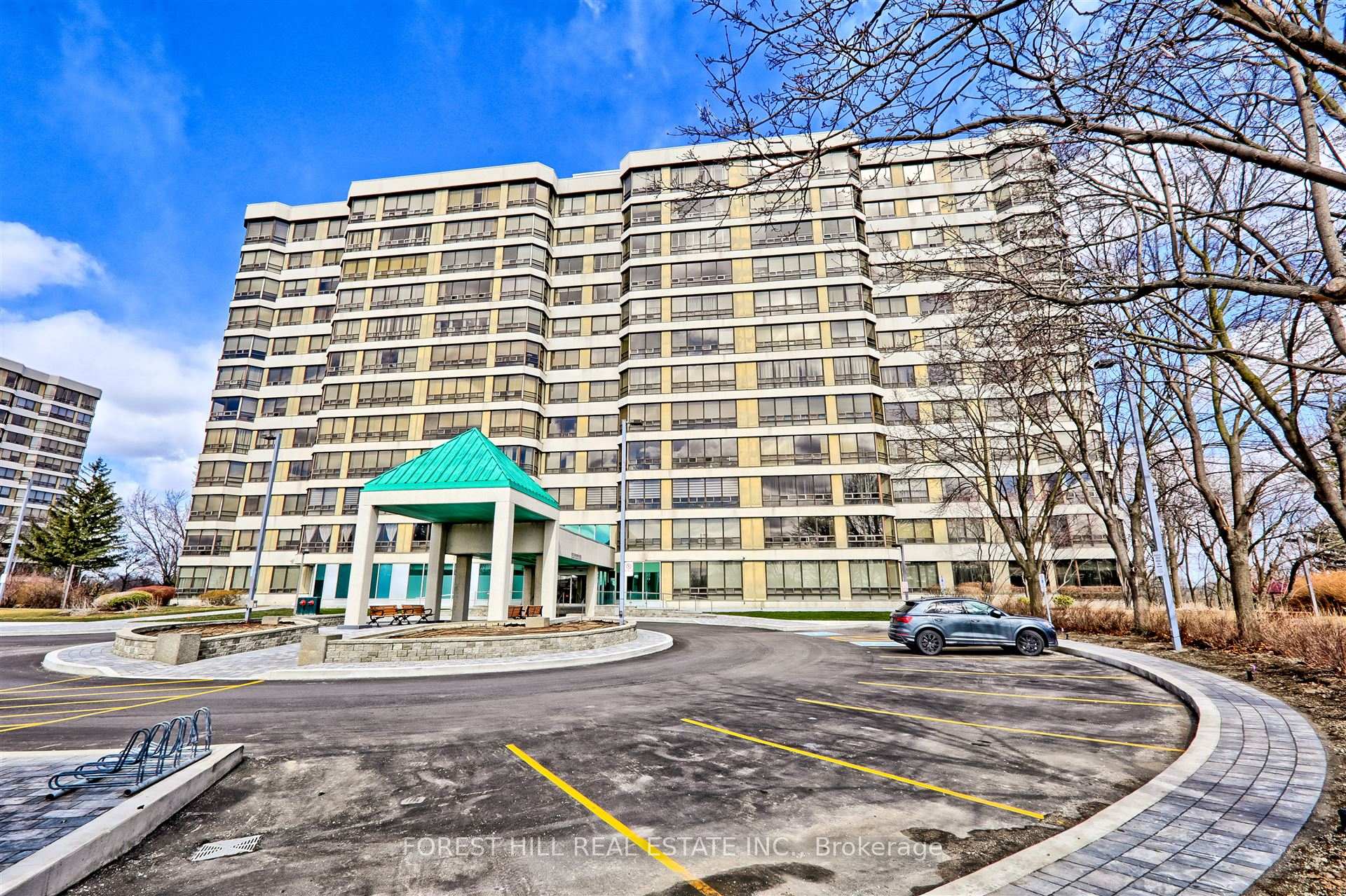 Photo 2 of Unit 507, 330 Mill Street S, Brampton, Brampton South — HOMEH