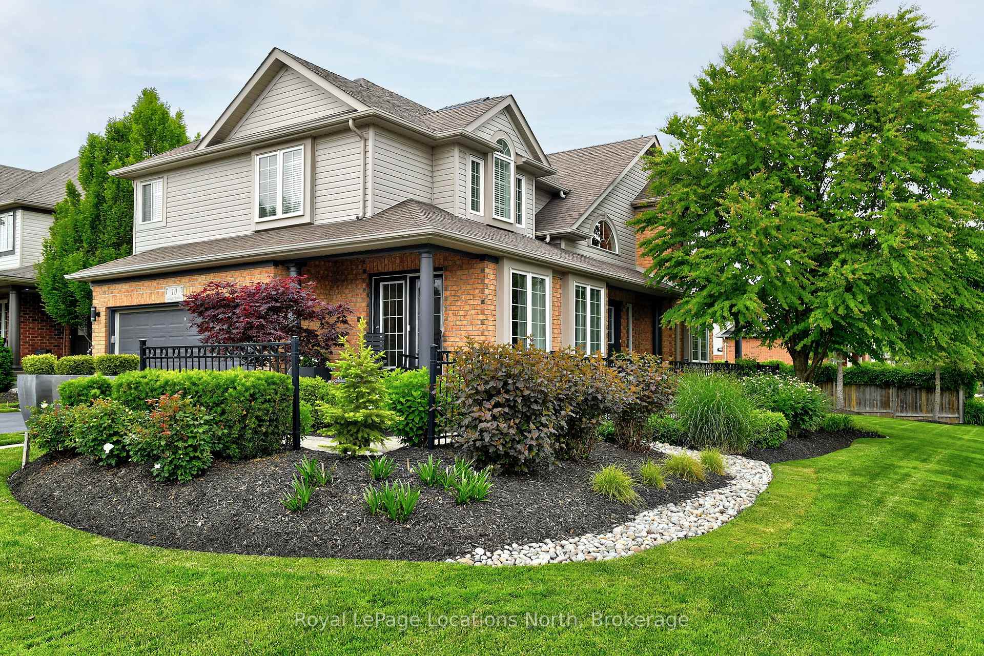 Photo 2 of 10 Georgian Meadows Drive, Collingwood — HOMEH