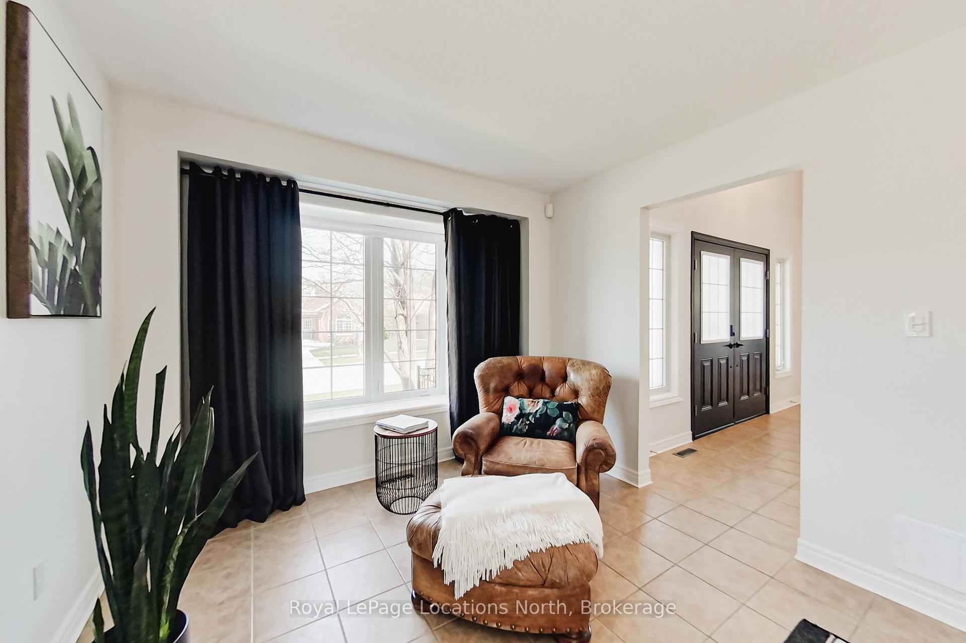 Photo 8 of 10 Georgian Meadows Drive, Collingwood — HOMEH