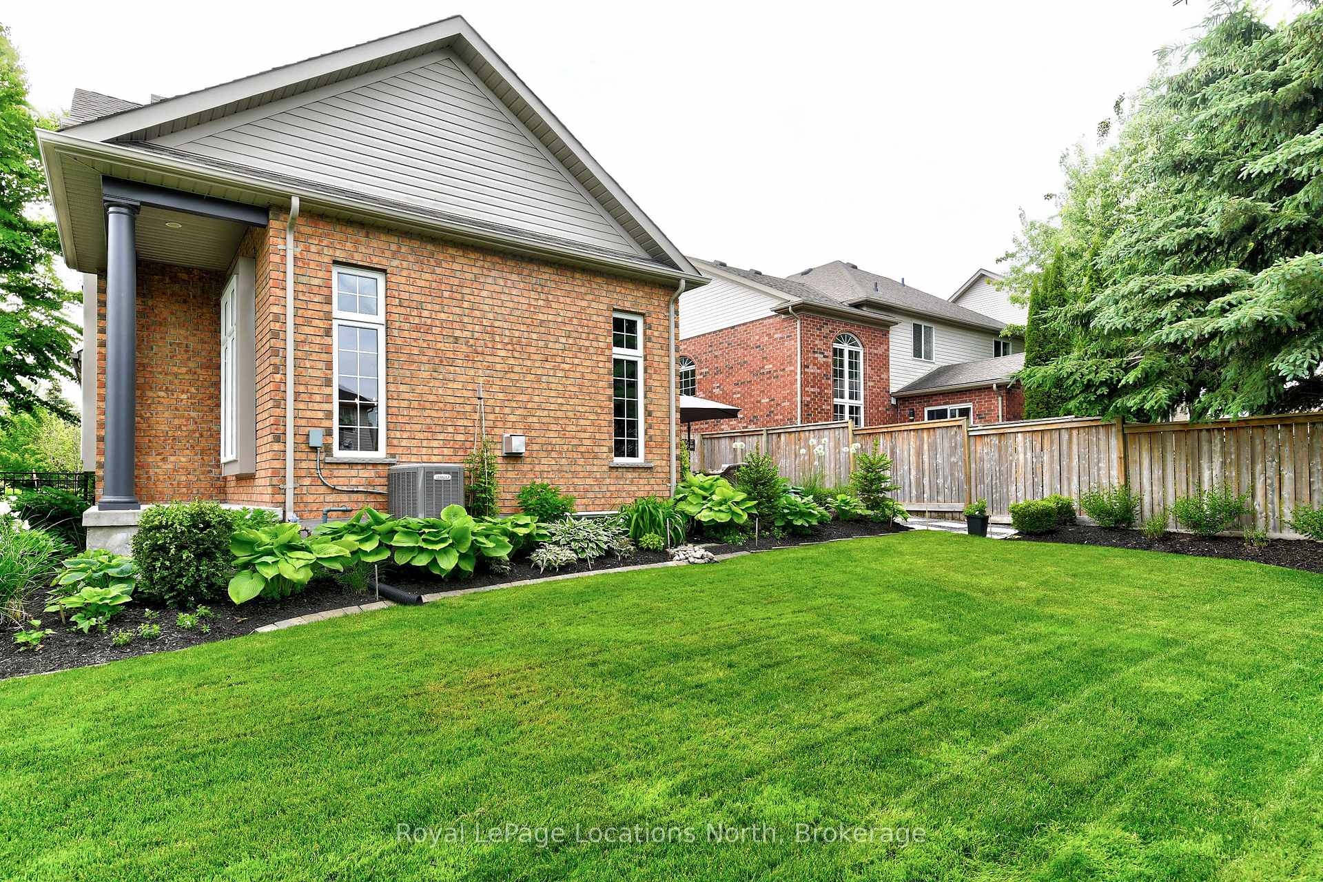 Photo 43 of 10 Georgian Meadows Drive, Collingwood — HOMEH