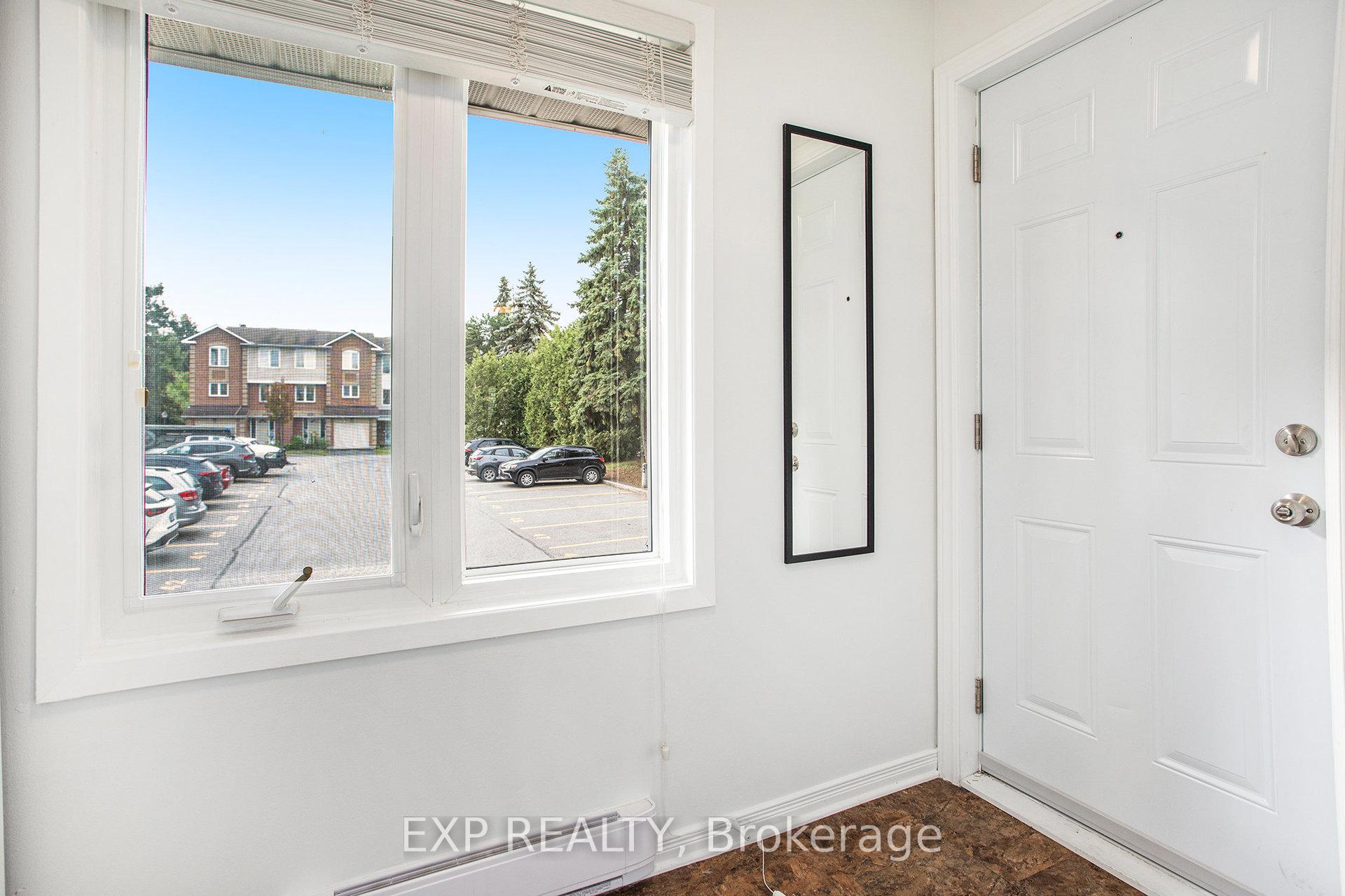 Photo 3 of Unit 6603A, 6603 Bilberry Drive, Ottawa, Convent Glen North — HOMEH